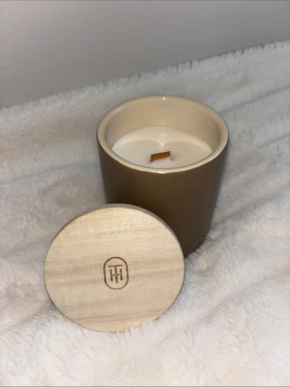 6.4 Threshold Matte Brown Ceramic Candle : Coconut Water & Orchid